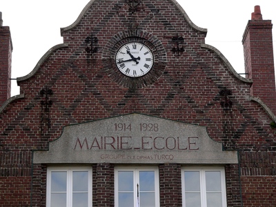 Fronton de la Mairie